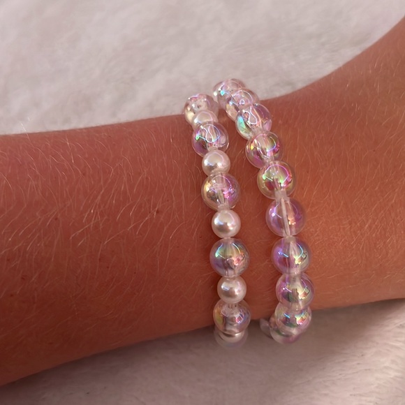 Eight unique bracelets main image 7